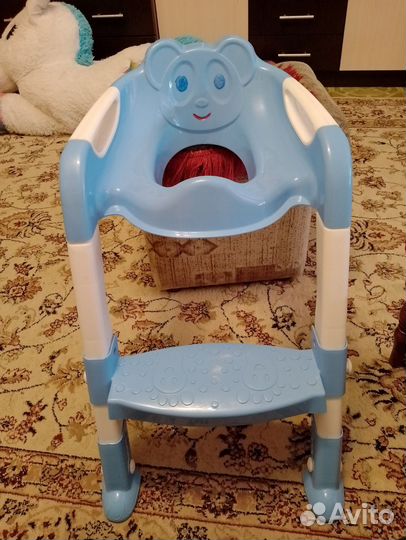 Детское сиденье на унитаз со ступенькой