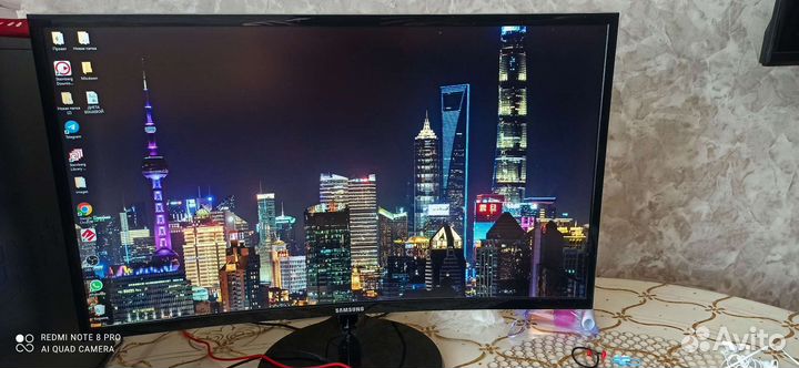 Монитор Samsung 27 изогнутый