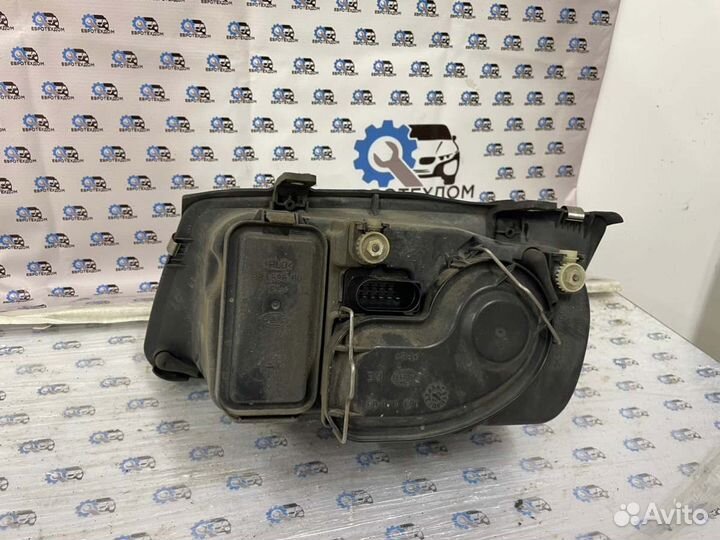 Фара передняя правая Volkswagen Bora AKL 2002