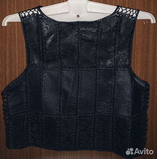 Жилет из кусочков натуральной кожи, рпазмер S-M