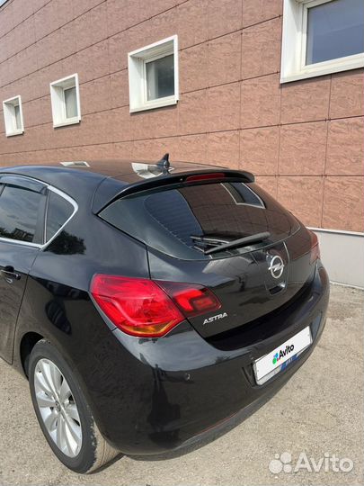 Opel Astra 1.6 AT, 2011, 234 000 км