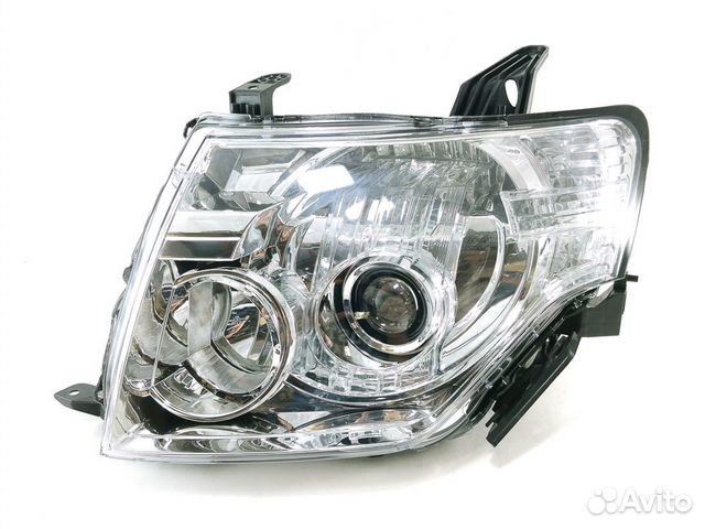 Фара левая Mitsubishi Pajero 4