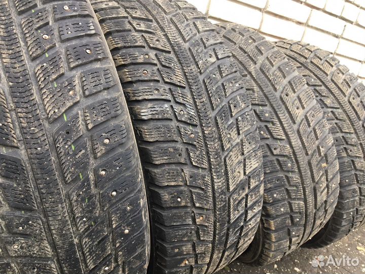 Kumho I'Zen KW22 215/55 R17