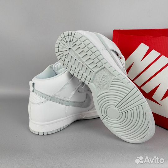 Кроссовки женские Nike SB Dunk