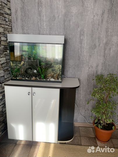 Аквариум с тумбой