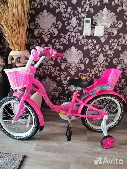 Велосипед детский 4 колесный новый