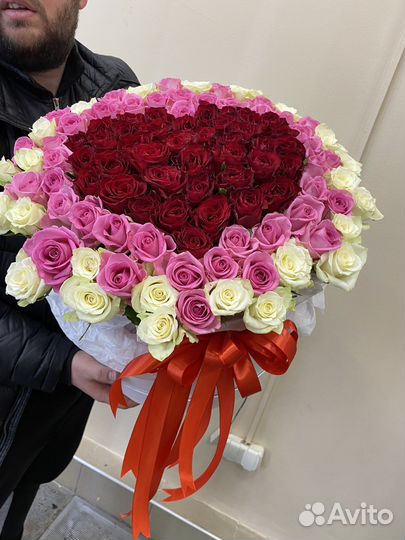 101 роза в шляпной коробке