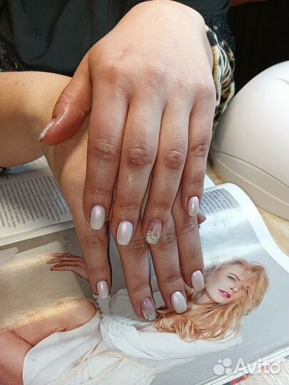 Маникюр, педикюр принимаю в студии по записи