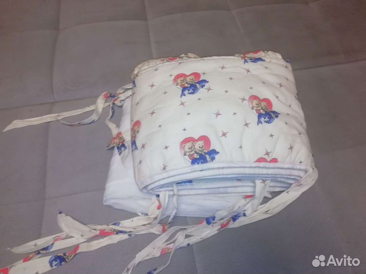 Бампер на кроватку