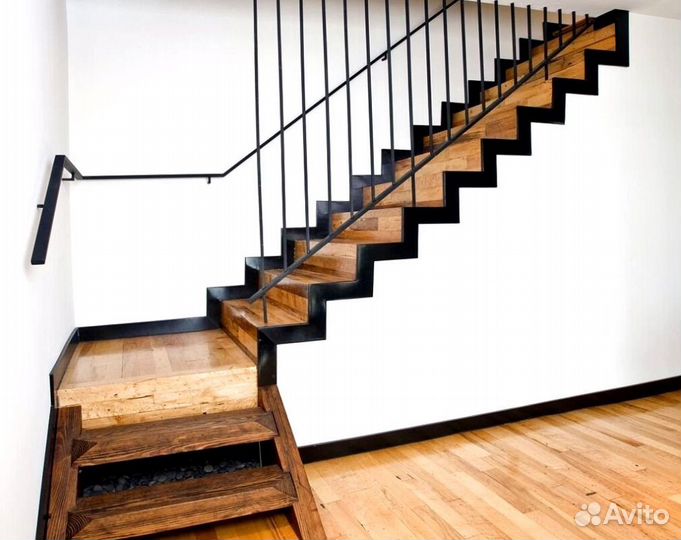 Лестница в коттедж