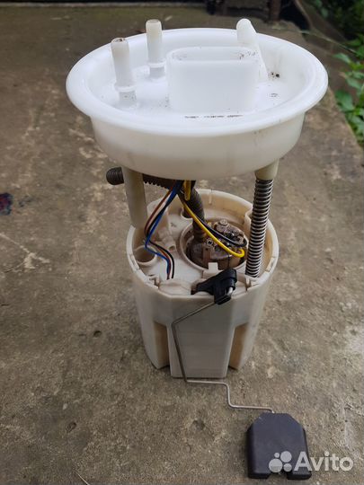 Фольксваген поло седан бензонасос