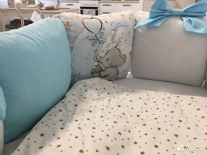 Комплект в детскую кроватку (бортики, одеяло детск