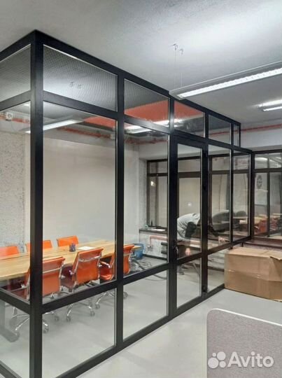 Cтеклянные офисные перегородки