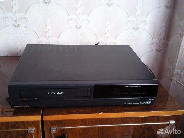 Видеомагнитофон