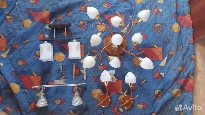 Люстра и светильники бра комплект