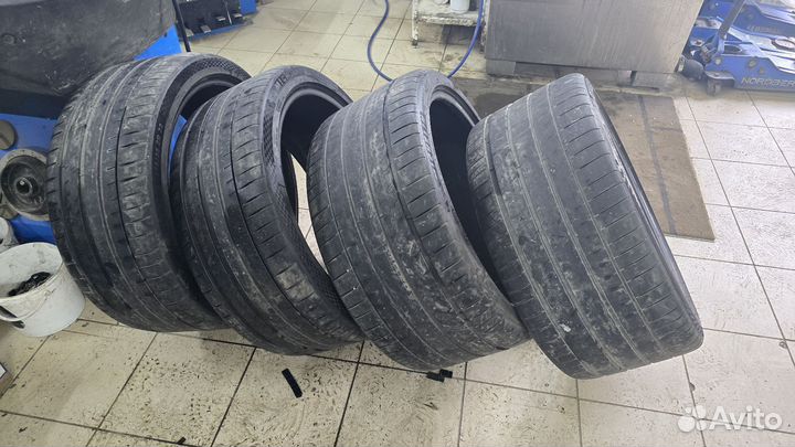 Michelin Pilot Sport 4 S 275/35 R22 и 315/35 R22 107Y