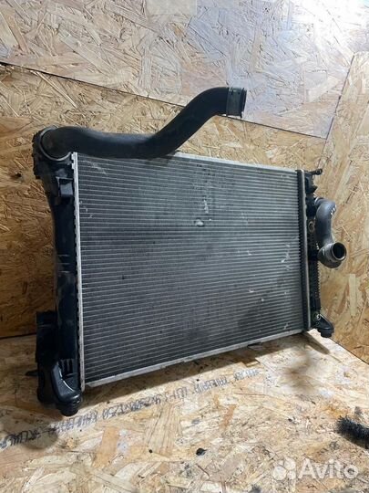 Радиатор охлаждения Мерседес W204 W212 X204 GLK