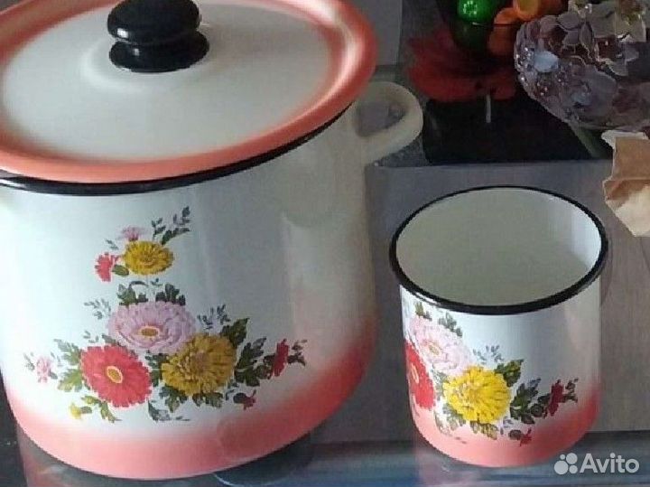 Кастрюля эмалированная новая