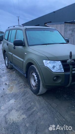 Бампер задний mitsubishi pajero 4 2010