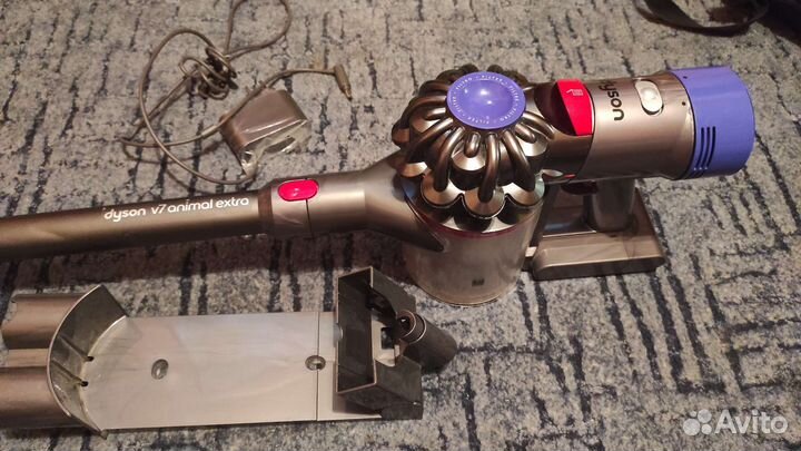 Dyson v 7
