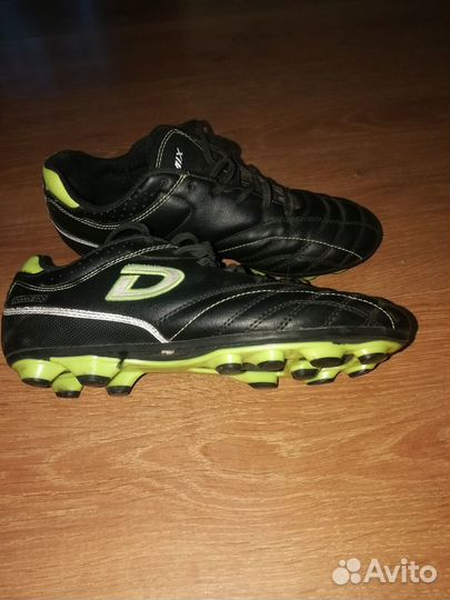 Детские футбольные бутсы 35 размер