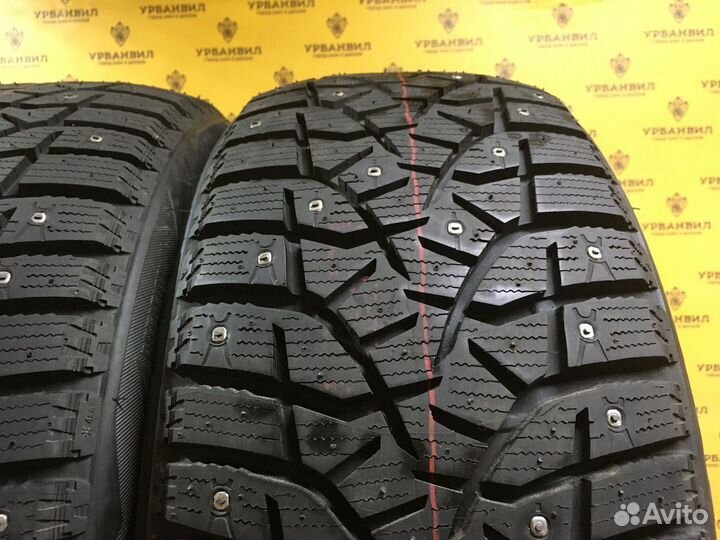 Bridgestone Blizzak Spike-02 215/50 R17 91T