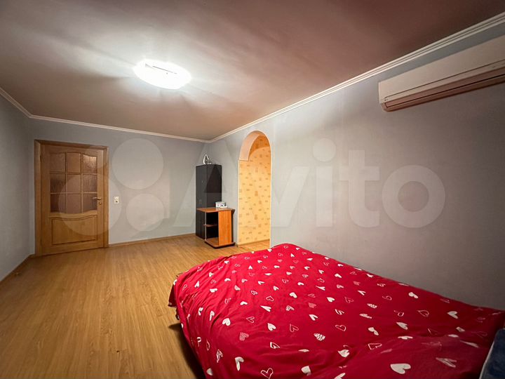 1-к. квартира, 81 м², 8/17 эт.