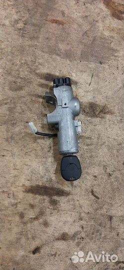 Замок зажигания Nissan Primera P11