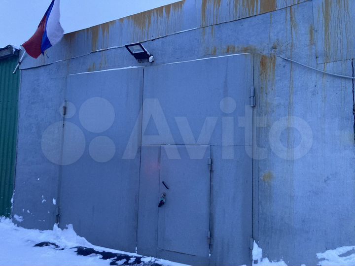 Гараж, > 30 м²