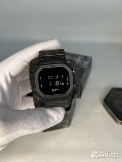 Часы наручные мужские Casio G-Shock DW-5600BBN-1