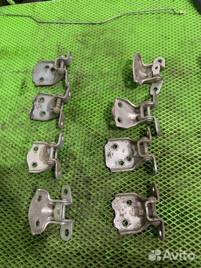 Петли дверей Hyundai Accent