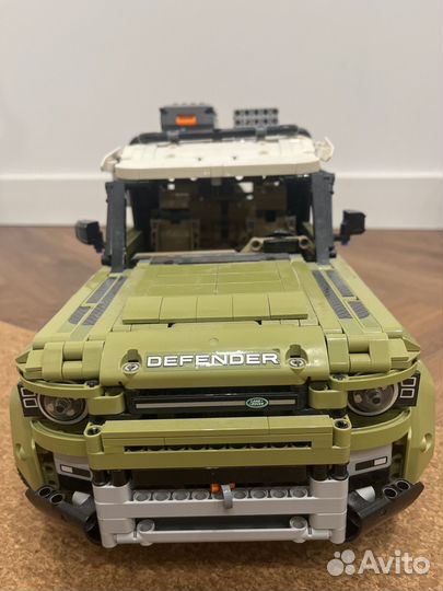 Lego technic land rover defender