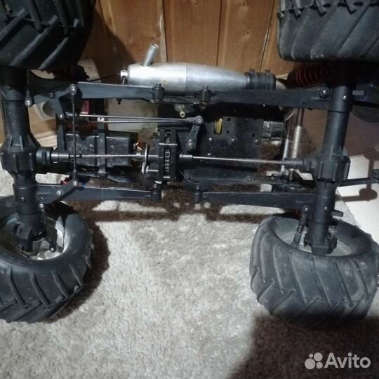 Машина на радио управлении с двс двигателем