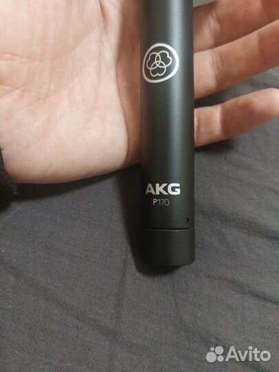 Конденсаторный студийный микрофон AKG P170