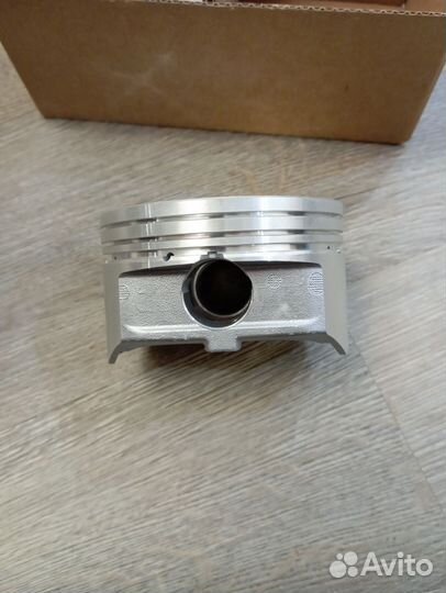 Поршня Mitsubishi 4B11 комплект новые