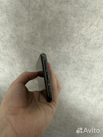 iPhone X, 64 ГБ