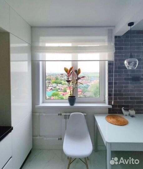 Римская штора на пластиковое окно