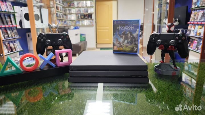 Sony PS4 PRO 1TB/4K/ 2 Геймпада/ Диск Horizon