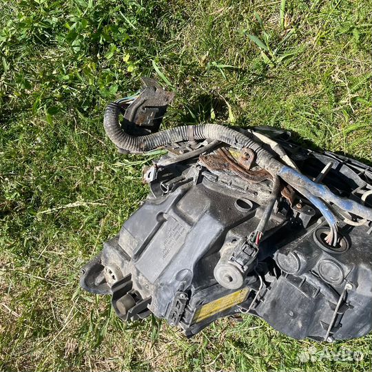 Фары на Lexus is250 2008 года