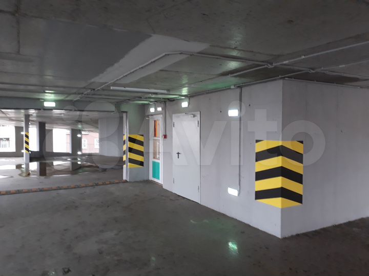 Машиноместо, 16 м²