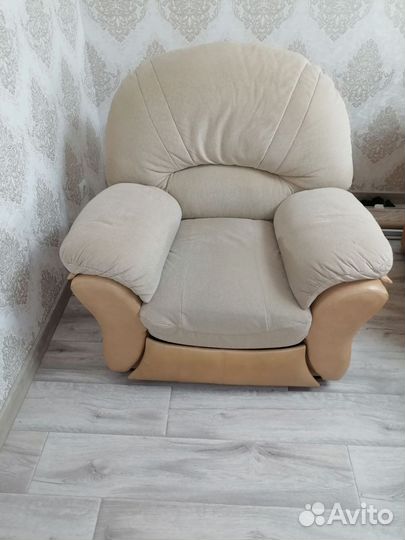 Кресло б/у 2 штуки