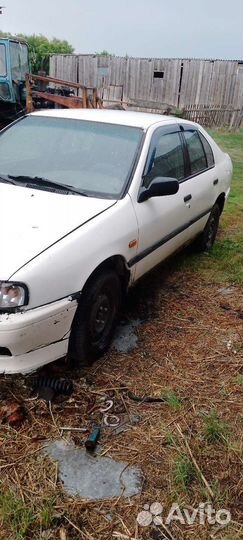 Nissan Primera, 1993