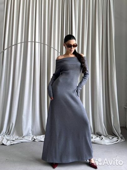 Платье длинное с открытыми плечами Корея