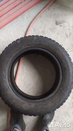 Goodyear UltraGrip 500 215/60 R16