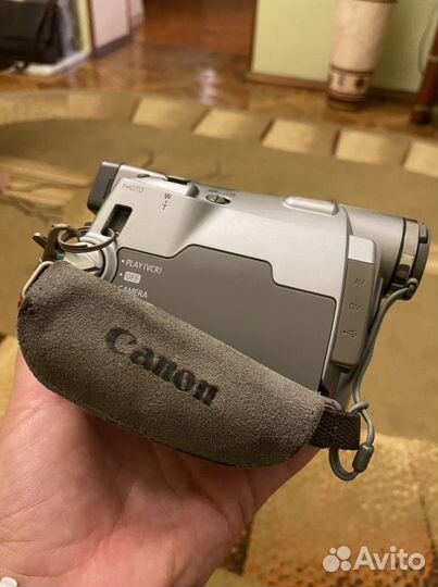 Видеокамера Canon zr 200