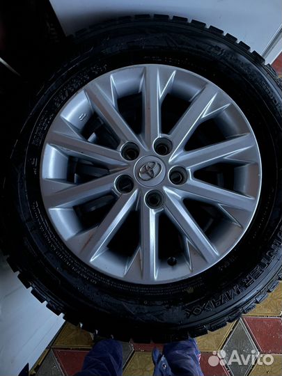 Goodyear UltraGrip 215/55 R17