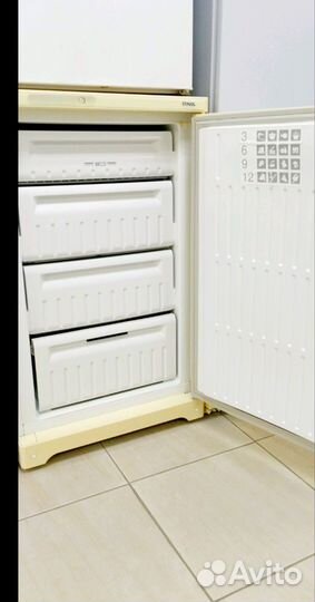 Морозильная камера бу Рабочая Стинол 100см высотой