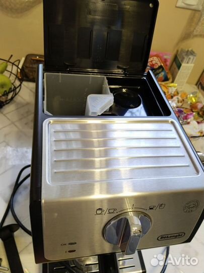 Кофеварка рожковая Delonghi