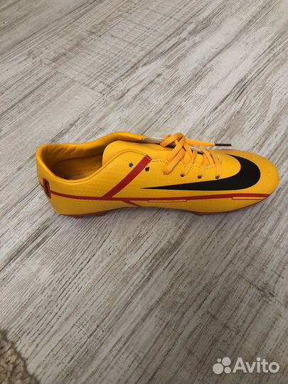 Футбольные бутсы