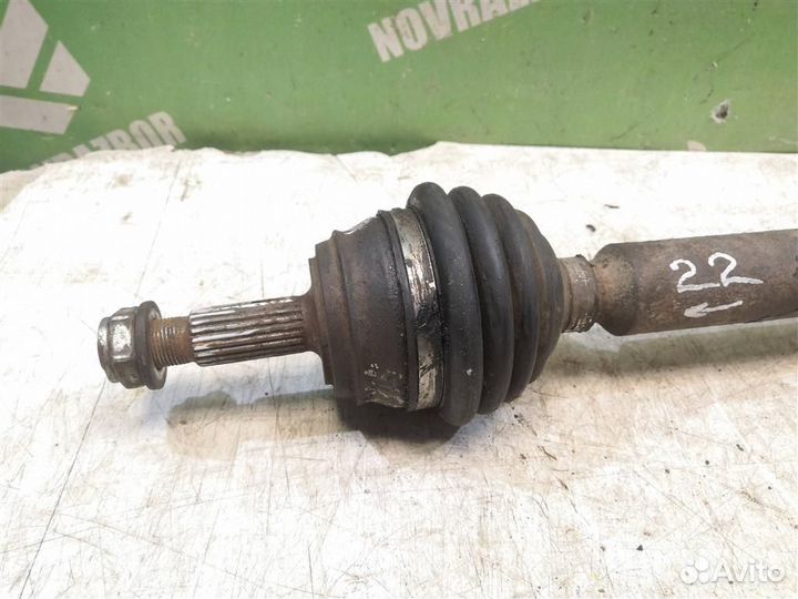 Полуось передняя правая Фольксваген Гольф 3 Венто